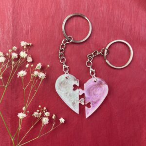 resin friends lover pair keychain